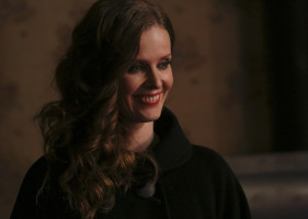 Rebecca Mader photo #