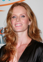 Rebecca Mader photo #