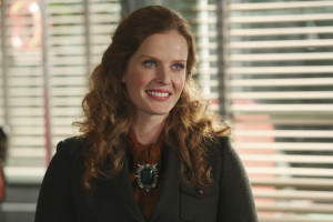 Rebecca Mader photo #