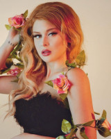 Renee Olstead photo #