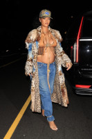photo 28 in Rihanna gallery [id1296998] 2022-02-11