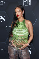 Rihanna photo #