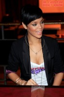 photo 27 in Rihanna gallery [id159156] 2009-06-01
