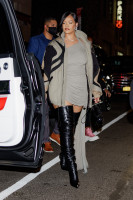 photo 5 in Rihanna gallery [id1316580] 2022-12-06