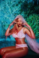 Rihanna photo #