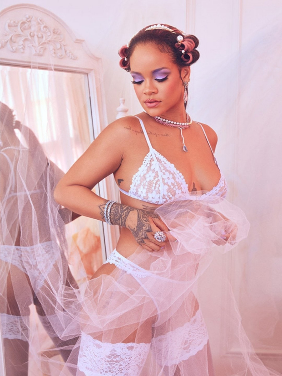 Rihanna: pic #1205947
