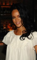 photo 14 in Rihanna gallery [id168474] 2009-07-08