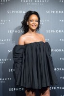 Rihanna photo #