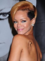 photo 19 in Rihanna gallery [id206617] 2009-11-27