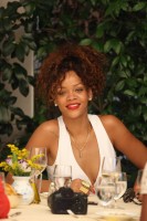 photo 5 in Rihanna gallery [id399081] 2011-08-29