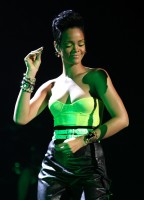 photo 3 in Rihanna gallery [id116558] 2008-11-19