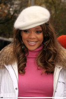 photo 5 in Rihanna gallery [id38005] 0000-00-00
