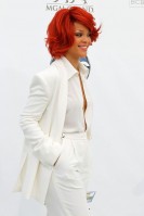 photo 14 in Rihanna gallery [id405369] 2011-09-21