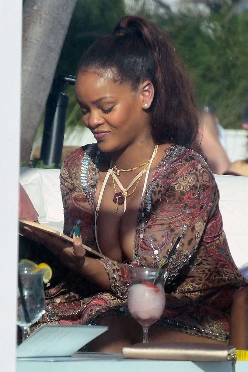 Rihanna: pic #915160