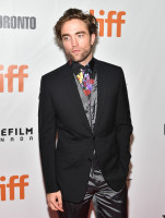 Robert Pattinson photo #