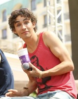 Robert Sheehan photo #