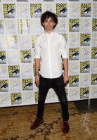 Robert Sheehan photo #