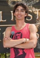 photo 23 in Robert Sheehan gallery [id627904] 2013-08-28