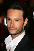 Rodrigo Santoro photo #