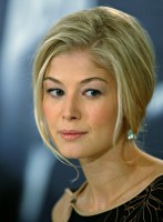 photo 16 in Rosamund Pike gallery [id560607] 2012-12-12
