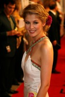 photo 20 in Rosamund Pike gallery [id194153] 2009-11-03