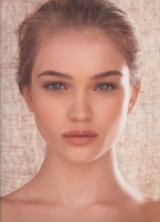 Rosie Tupper photo #