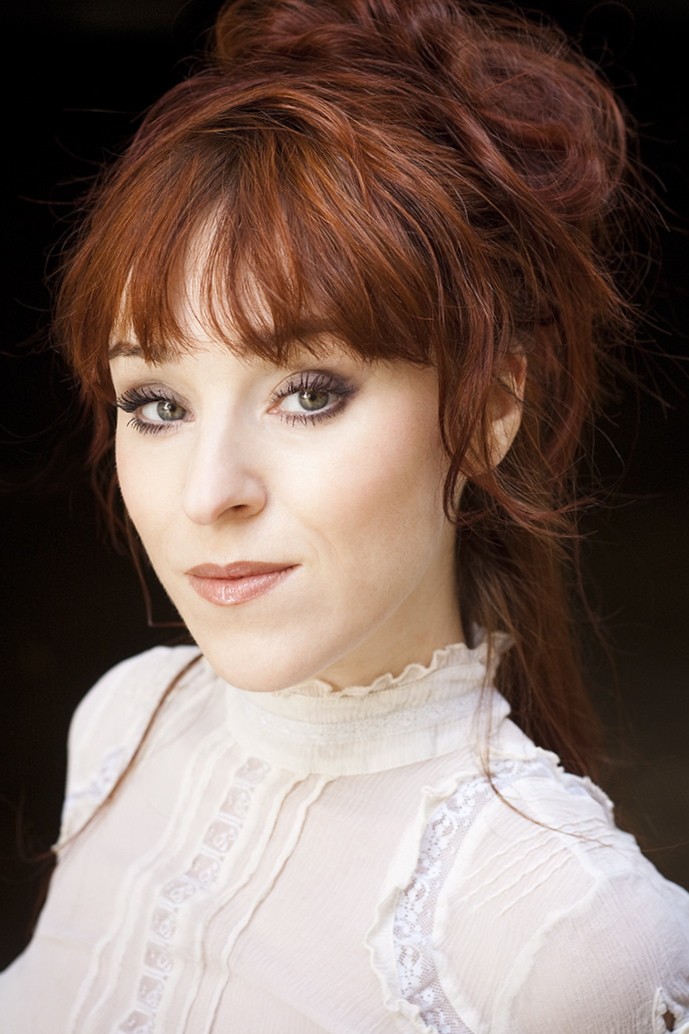 Ruth Connell : pic #821240
