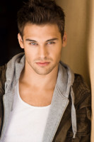 Ryan Guzman pic #966028