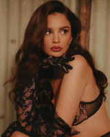 Sabrina Claudio photo #