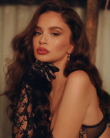 Sabrina Claudio photo #