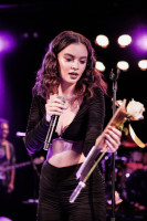 Sabrina Claudio photo #