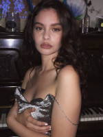 Sabrina Claudio photo #