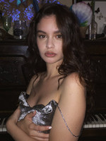 Sabrina Claudio photo #