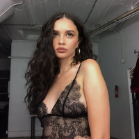 Sabrina Claudio photo #