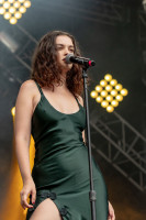 Sabrina Claudio photo #