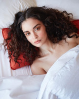 Sabrina Claudio photo #