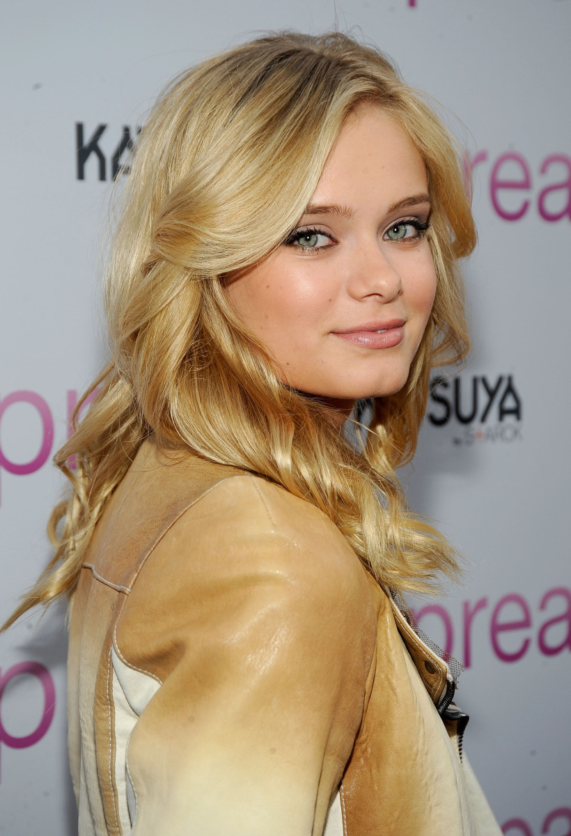 Sara Paxton: pic #226220