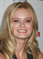 Sara Paxton photo #