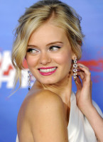 Sara Paxton photo #