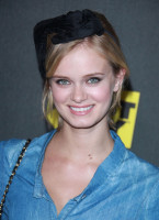 Sara Paxton photo #