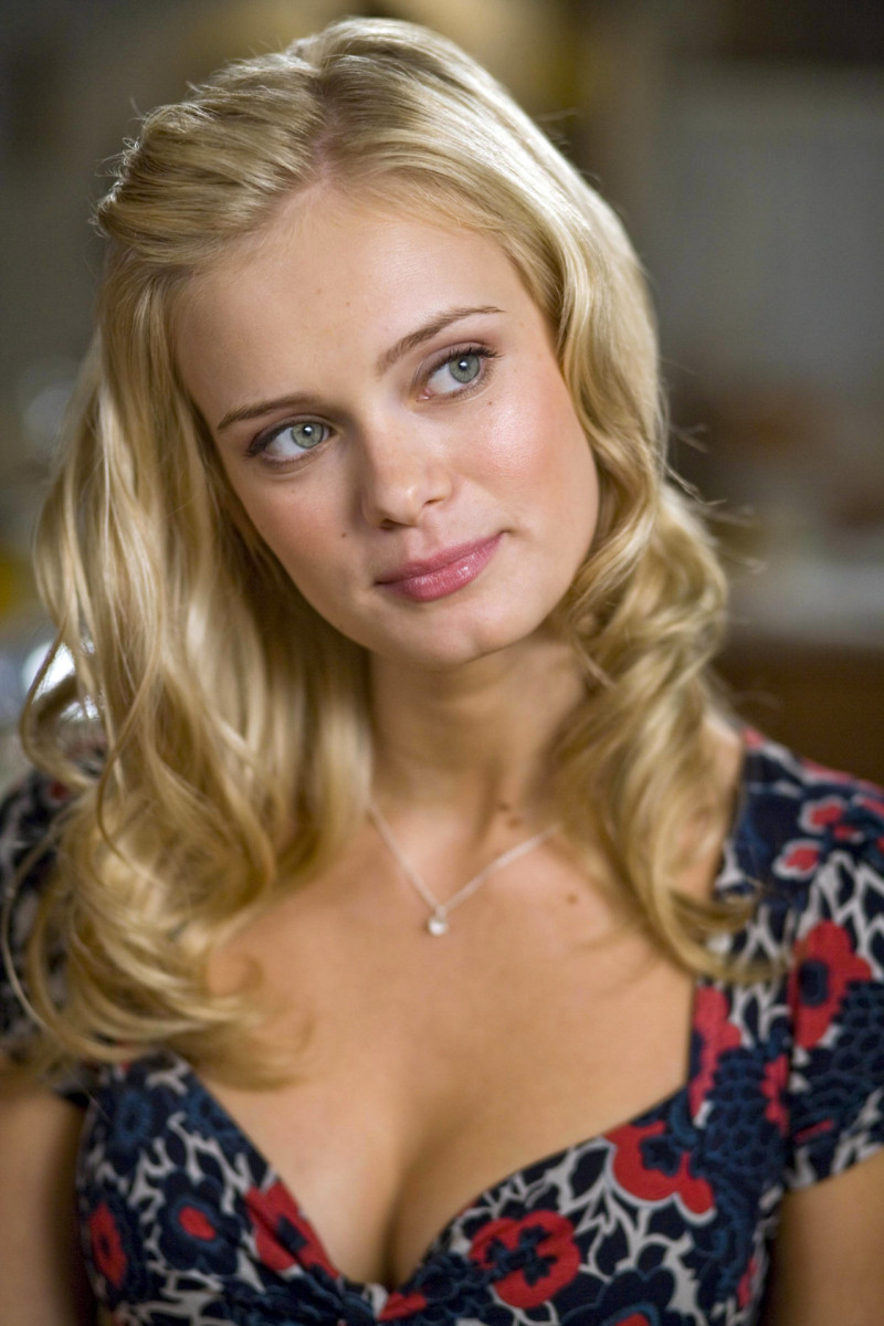 Sara Paxton: pic #191440