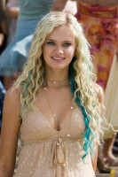 Sara Paxton photo #