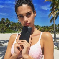 Sara Sampaio photo #