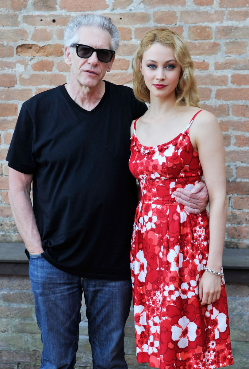Sarah Gadon photo 32 of 189 pics, wallpaper photo 572735 ThePlace2