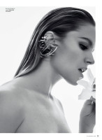 photo 3 in Sarah-Jeanne Labrosse gallery [id1175019] 2019-09-04