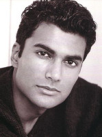 Sendhil Ramamurthy photo #