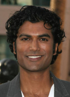 Sendhil Ramamurthy photo #