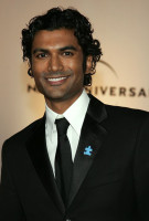 photo 17 in Sendhil Ramamurthy gallery [id499706] 2012-06-14