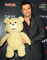 Seth MacFarlane photo #