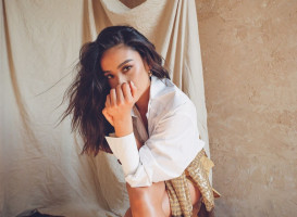 Shay Mitchell photo #